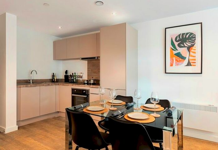 1 Bedroom Flat To Rent In The Priory Queensway, Birmingham, B4