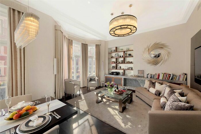 2 Bedroom Flat To Rent In Green Street, London, W1K