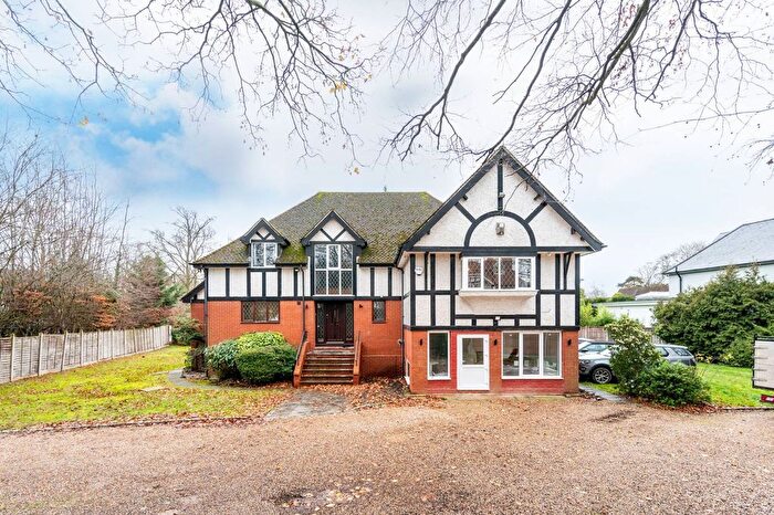 5 Bedroom Detached House To Rent In The Fisheries, Bray, Maidenhead, SL6