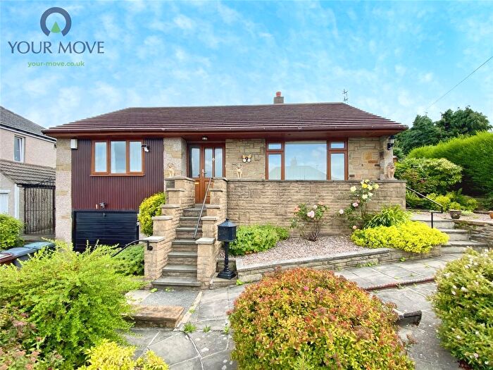 2 Bedroom Bungalow For Sale In Fell Lane, Keighley, West Yorkshire, BD22