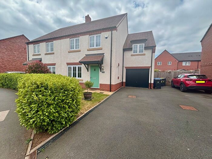 4 Bedroom Semi-Detached House To Rent In Caterham Crescent, Lichfield, WS13