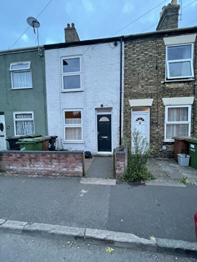 3 Bedroom Terraced House To Rent In High Street, Peterborough, Cambridgeshire, PE2