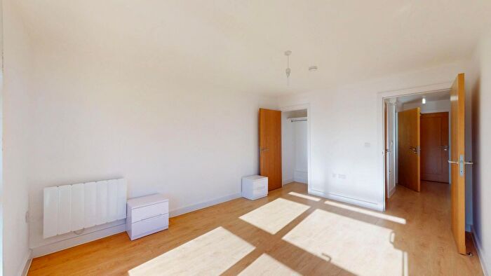 1 Bedroom Flat To Rent In Trundleys Road, London, SE8