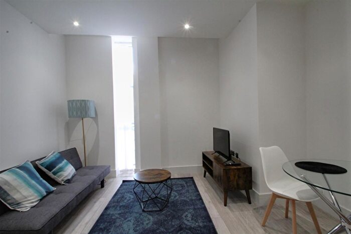 1 Bedroom Flat To Rent In Farnham Road, Slough, SL1