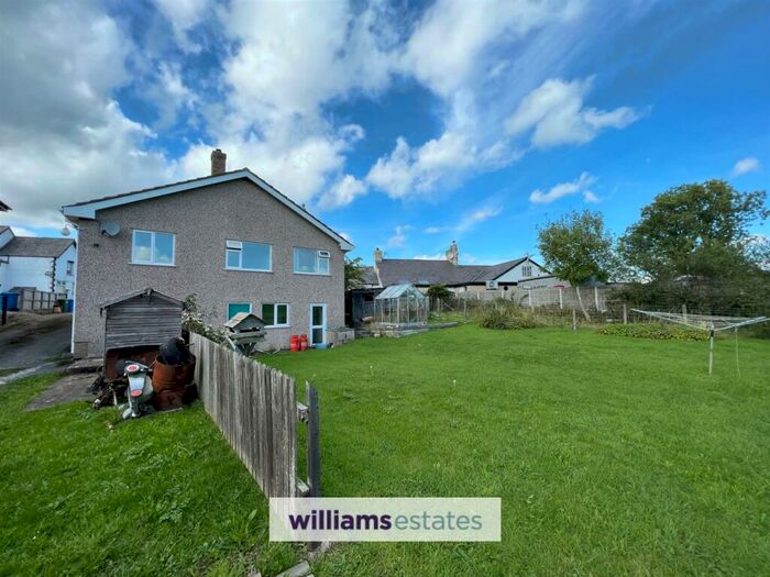 3 Bedroom Detached House For Sale In Clawddnewydd, Ruthin, LL15