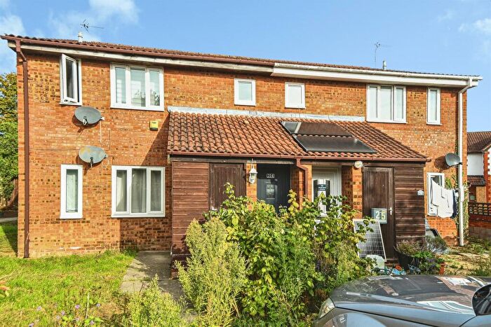 Studio For Sale In Carman Close, Swindon, SN3