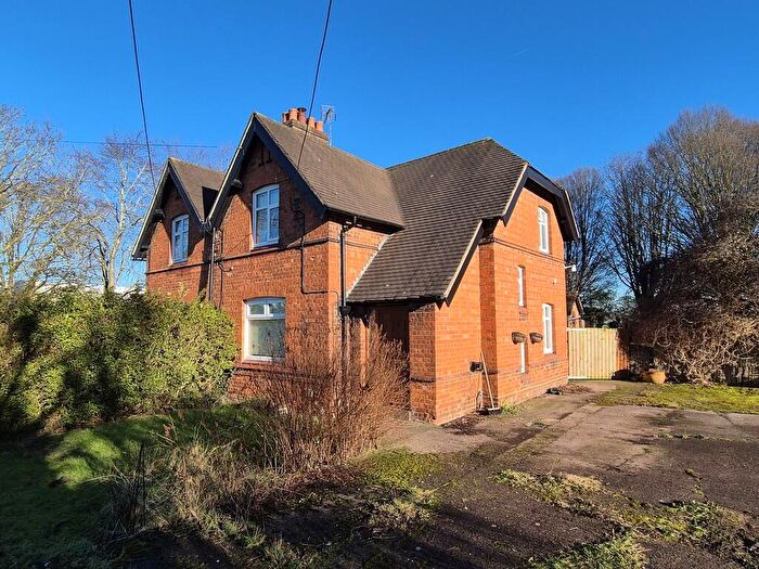 2 Bedroom Semi-Detached House To Rent In Leighton, Crewe, Cheshire, CW1