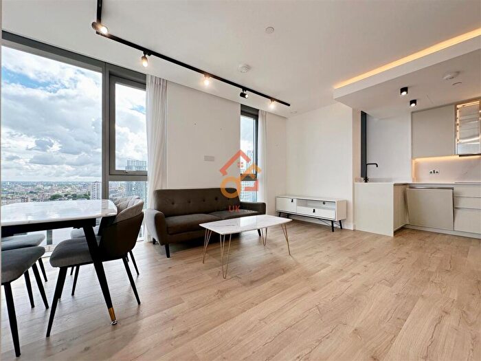 2 Bedroom Flat To Rent In Valencia Tower, Bollinder Place, London, EC1V