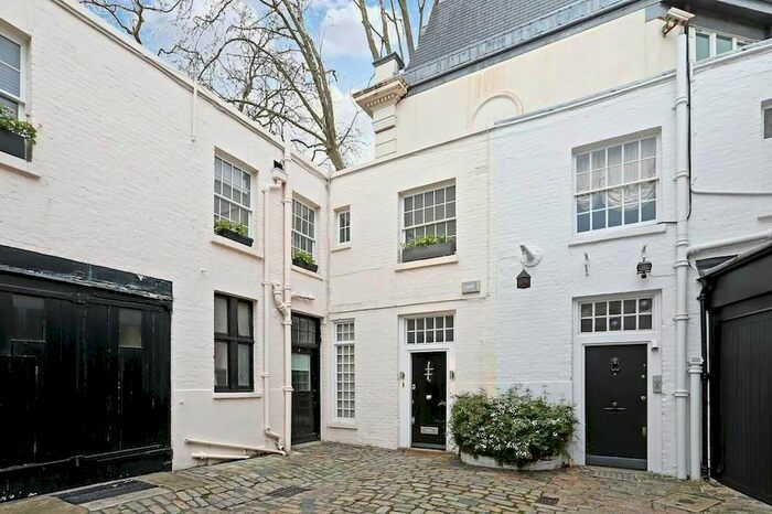 2 Bedroom Property To Rent In Roberts Mews, Belgravia, SW1X