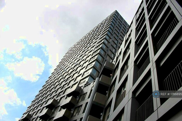 1 Bedroom Flat To Rent In Novella Apartments, Salford, M3