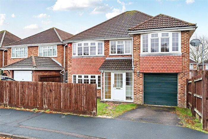5 Bedroom Detached House To Rent In Cumberland Avenue, Basingstoke, Hampshire, RG22