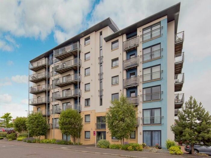 2 Bedroom Flat To Rent In Drybrough Crescent, Edinburgh, EH16