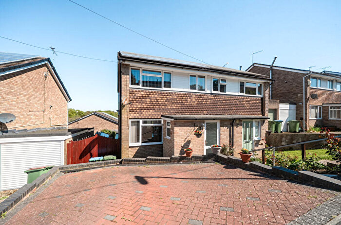 3 Bedroom Semi-Detached House For Sale In Gorselands Road, Bitterne, Southampton, Hampshire, SO18