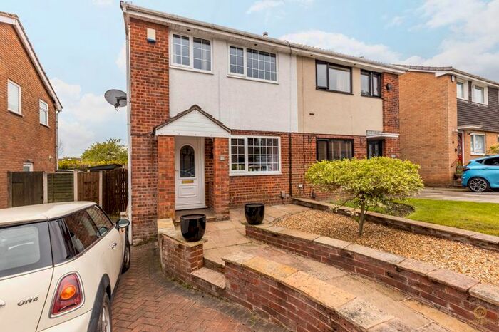 3 Bedroom Semi-Detached House To Rent In Petre Crescent, Rishton, Blackburn, BB1