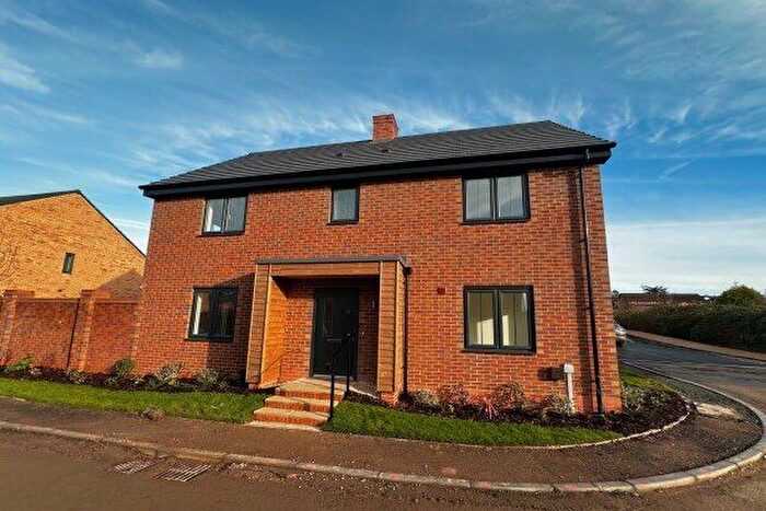 4 Bedroom Detached House To Rent In Queen Anne Drive, Derby, DE22