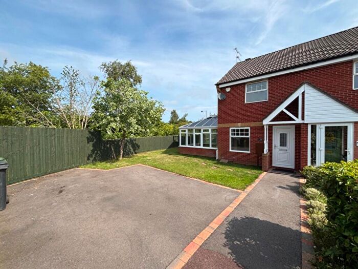 2 Bedroom Semi-Detached House To Rent In Appletree Lane, Redditch, B97