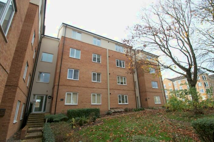 2 Bedroom Apartment To Rent In Holly Way, Leeds, LS14
