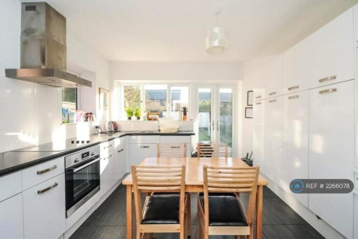 4 Bedroom Semi-Detached House To Rent In Morrell Avenue, Oxford, OX4