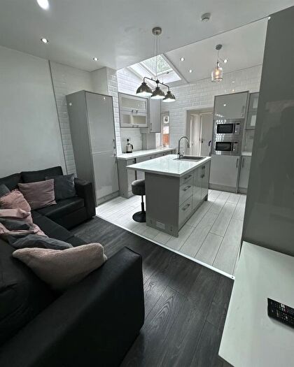 6 Bedroom Terraced House To Rent In Daisy Road, Birmingham, B16