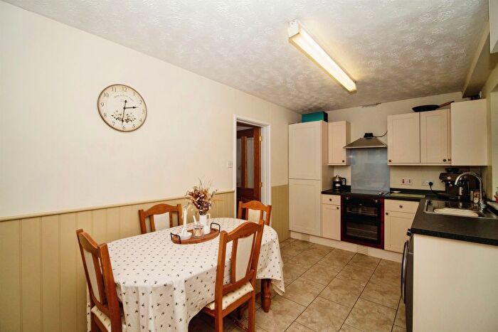 3 Bedroom Terraced House For Sale In Butt Close, Puddletown, Dorchester, DT2