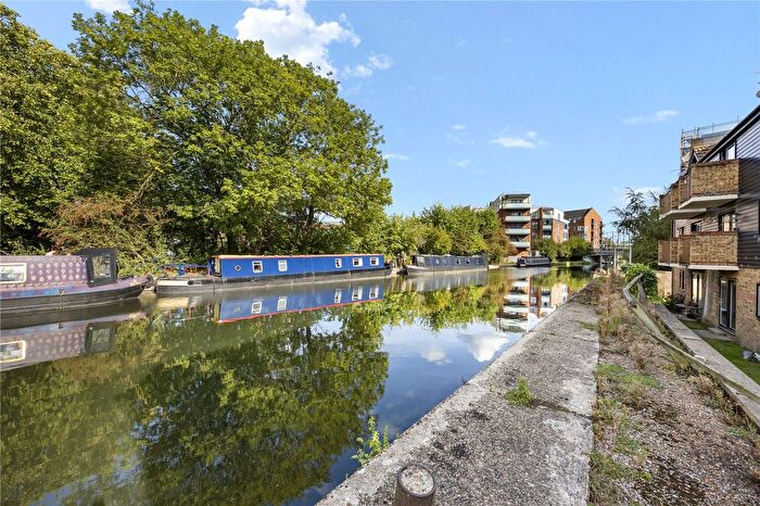 1 Bedroom Flat To Rent In Betjeman Court, Bentinck Road, Yiewsley, West Drayton, UB7