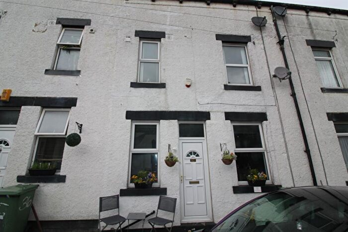 3 Bedroom Terraced House To Rent In Vernon Place, Stanningley, Leeds, LS28