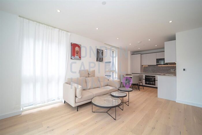 1 Bedroom Flat To Rent In Broxburn House, Bathgate Place, West Ealing, London, W13