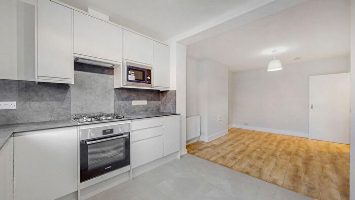 2 Bedroom Flat To Rent In Burnley Road, London, NW10