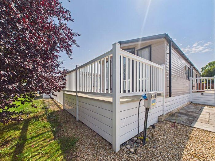 2 Bedroom Park Home For Sale In Claypits, Stonehouse, GL10