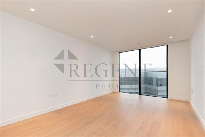 1 Bedroom Apartment For Sale In Hampton Tower, South Quay Plaza, E14