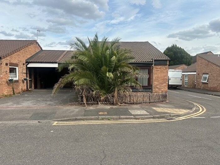 2 Bedroom Bungalow For Sale In Gregory Road, Chadwell Heath, RM6