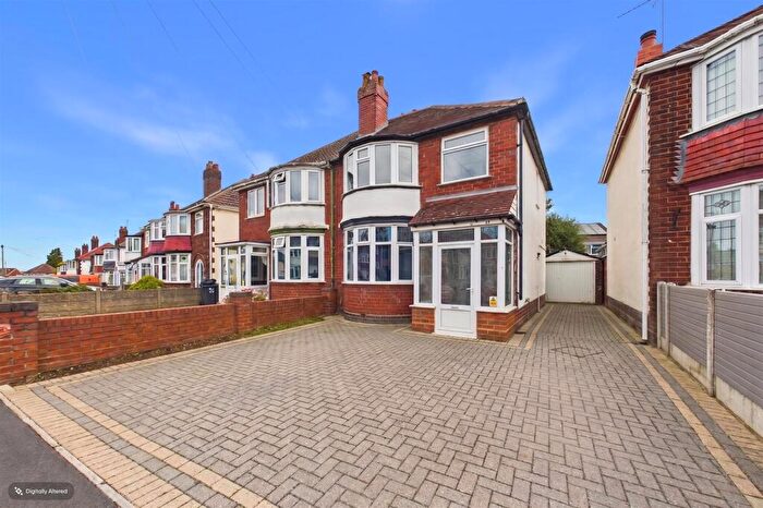 3 Bedroom Semi-Detached House For Sale In Queens Drive, Rowley Regis, B65