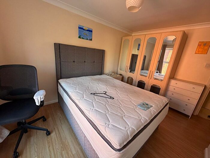 2 Bedroom Flat To Rent In Wesley Avenue, London, E16