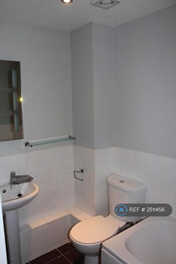 2 Bedroom Flat To Rent In Etruria House, Stoke-On-Trent, ST4
