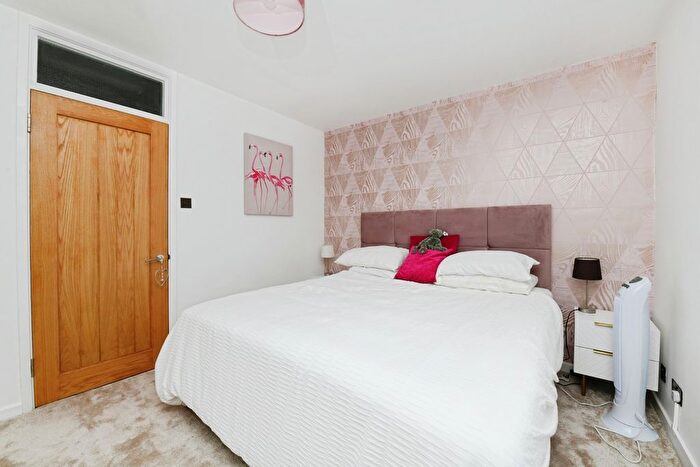 1 Bedroom Flat For Sale In Glebe Road, Chelmsford, Essex, CM1