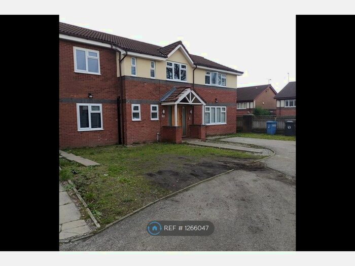 5 Bedroom Detached House To Rent In Saltire Gardens, Manchester M7