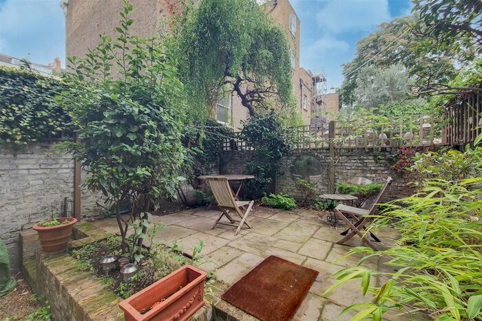 2 Bedroom Flat To Rent In Redcliffe Street, London, SW10