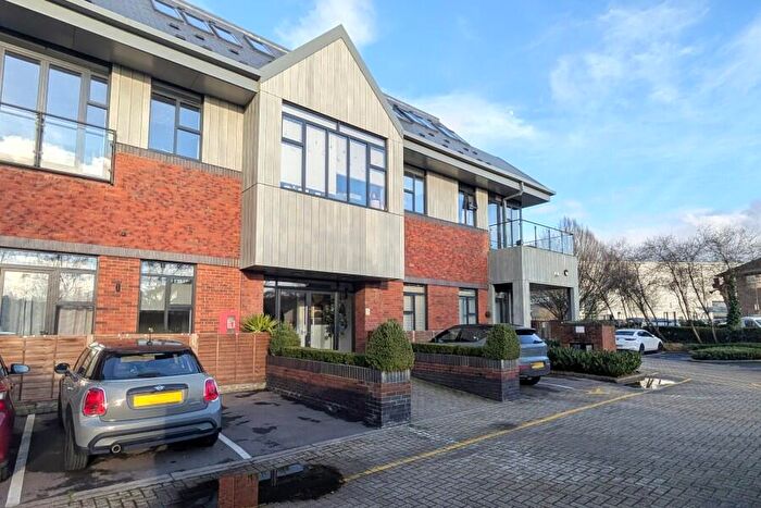 1 Bedroom Apartment To Rent In Woking, Surrey, GU21