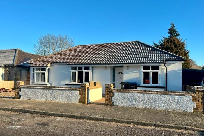 4 Bedroom Detached Bungalow To Rent In Ayebridges Avenue, Egham, Surrey, TW20