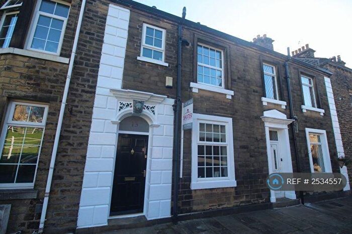 4 Bedroom Terraced House To Rent In Well Street, Halifax, HX4