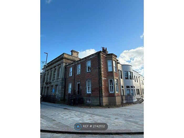 2 Bedroom Flat To Rent In Northumberland Square, North Shields, NE30