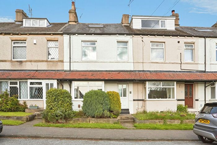 4 Bedroom Terraced House For Sale In Rufford Avenue, Yeadon, Leeds, LS19