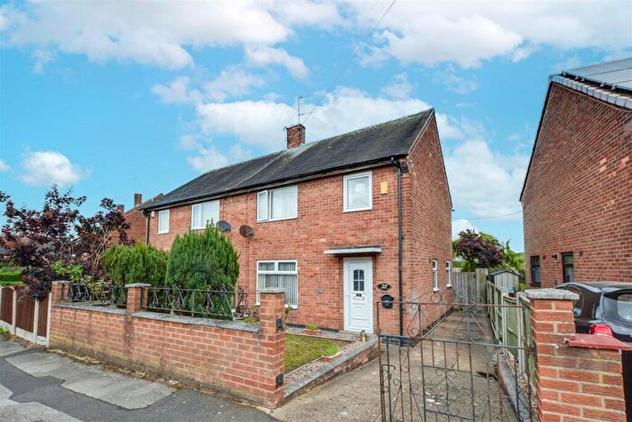 3 Bedroom Semi-Detached House For Sale In Kinlet Road, Nottingham, NG5