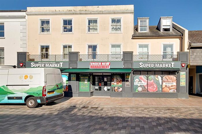 2 Bedroom Flat To Rent In Portland Road, Worthing Central, Worthing, BN11