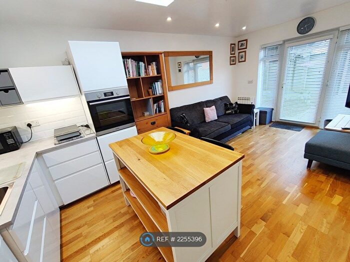 1 Bedroom Bungalow To Rent In Stamford Road, Bournemouth, BH6