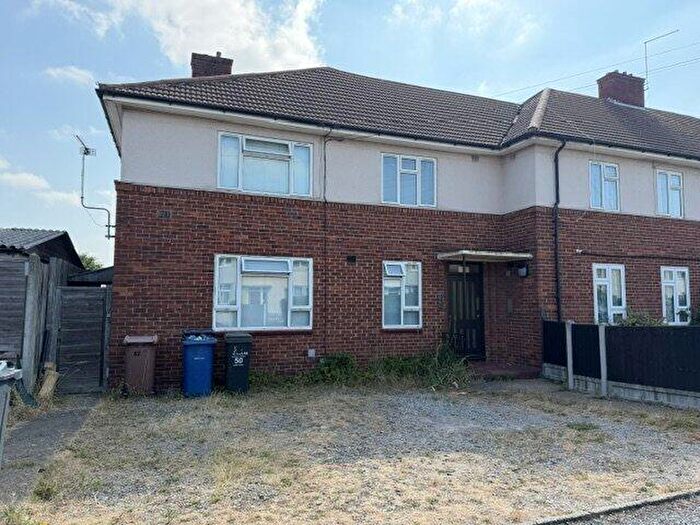 1 Bedroom Apartment To Rent In Callan Grove, South Ockendon, RM15