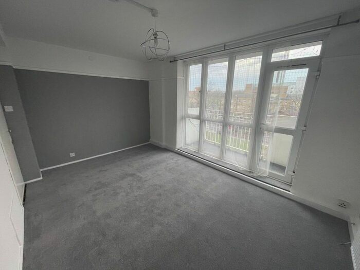 1 Bedroom Flat To Rent In Kemsley House, Lewisham Park, SE13