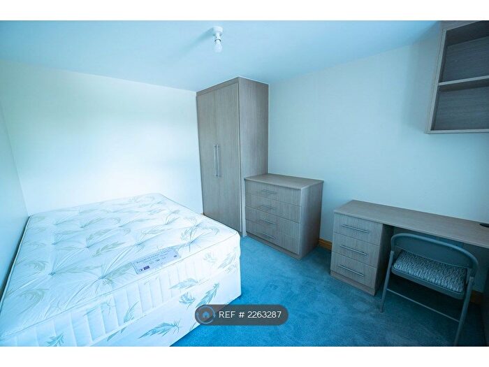 6 Bedroom Terraced House To Rent In De Beauvoir Road, Reading, RG1