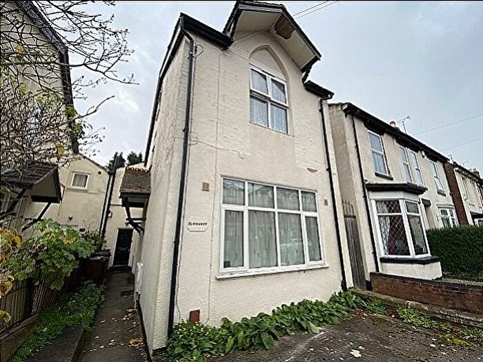 2 Bedroom Flat To Rent In Riches Street, Tettenhall, Wolverhampton, WV6