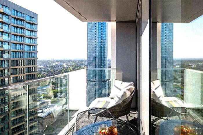 2 Bedroom Apartment For Sale In Park Drive, Canary Wharf, E14